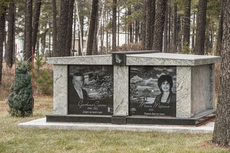 Mausolées privés Monuments Gibson